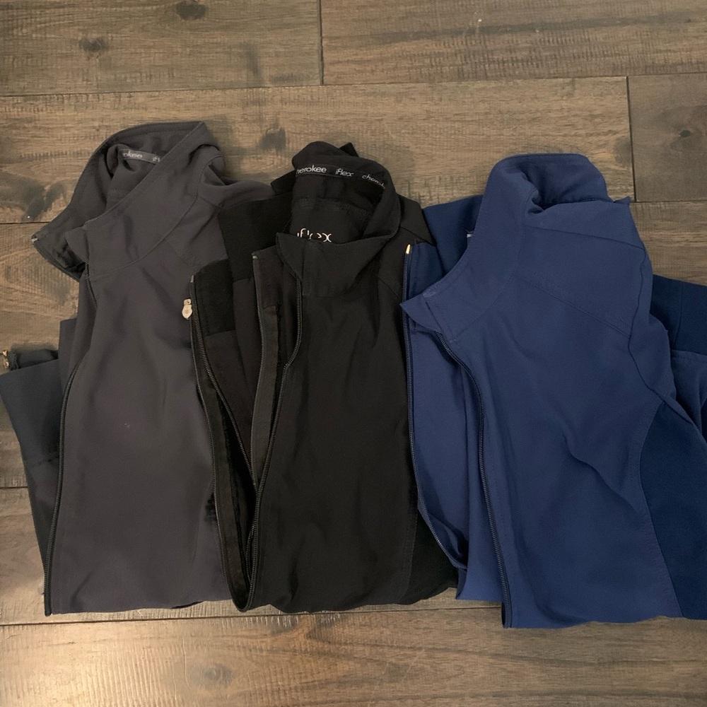 Cherokee iFlex scrubs jackets size Small
